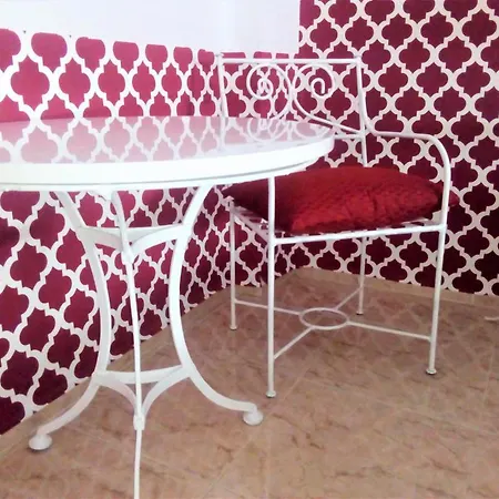 Vintage Apartment *