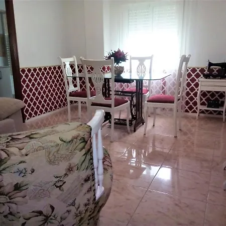 Vintage Apartment *